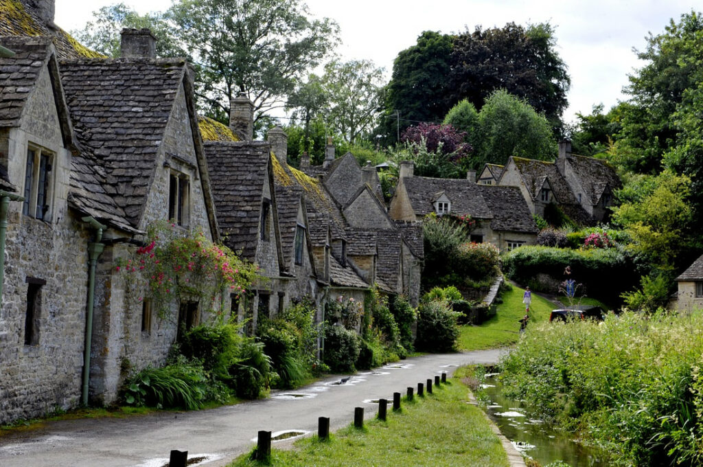 Hot Hikes Europe, Kemp Travel
