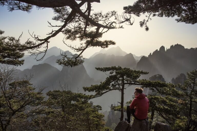 Read more about the article Top 10 Mountain Vacations for the Soul