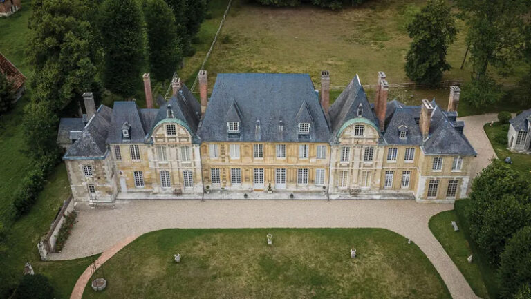 Read more about the article Tauck Unveils Six Exciting European River Cruises for 2024 with Exclusive Dinner Experiences