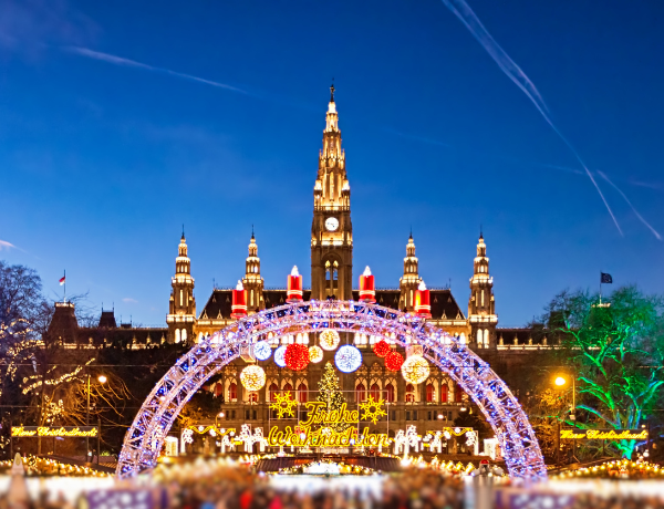 Christmas market on Rathausplatz in Vienna