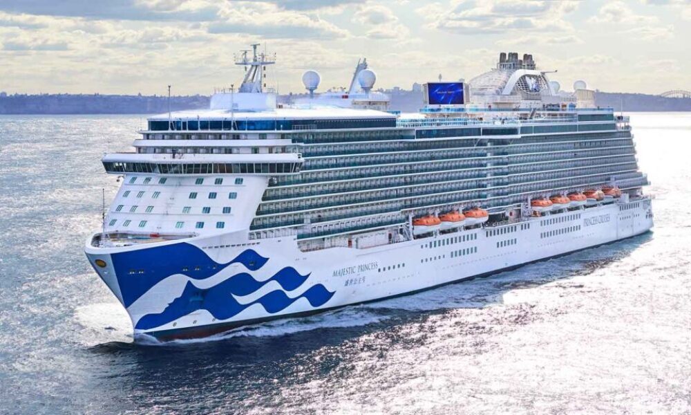 new-cruise-itineraries-header2 new-cruise-itineraries-header2